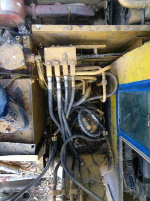 ขายรถแบคโฮ KOMATSU PC-60-5 รถใช้งานได้ เครื่องแน้น ปั้มแรง ช้วงล้างเต็ม