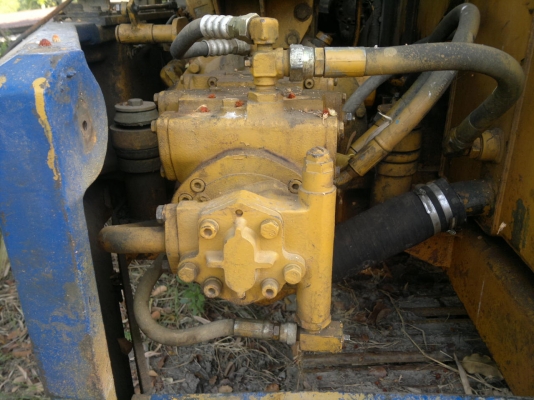 ขายรถแบคโฮ KOMATSU PC-60-5 รถใช้งานได้ เครื่องแน้น ปั้มแรง ช้วงล้างเต็ม