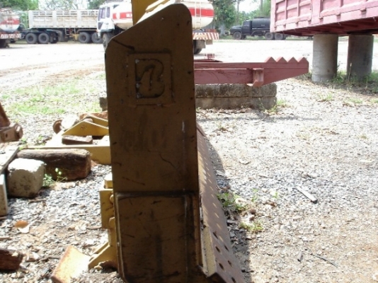 ใบมีดดันหน้ารถเกรดเดอร์ 12G