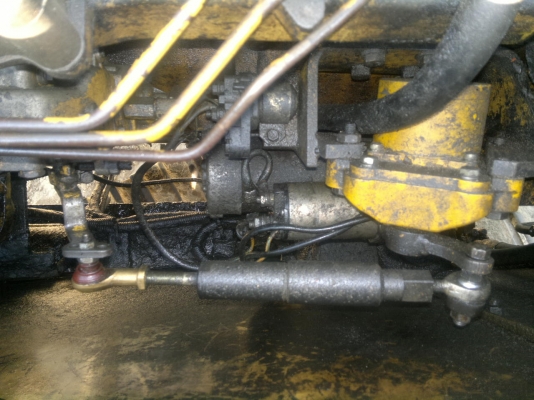 ขายรถแบคโฮ KOMATSU PC-200-5 ตูดแดง ครอนโทรนสั้น พร้อมใช้ ไฟฟ้า โซ้ 85\% ราคาย้อมๆตามสภาพ สนใจริบจองเลย