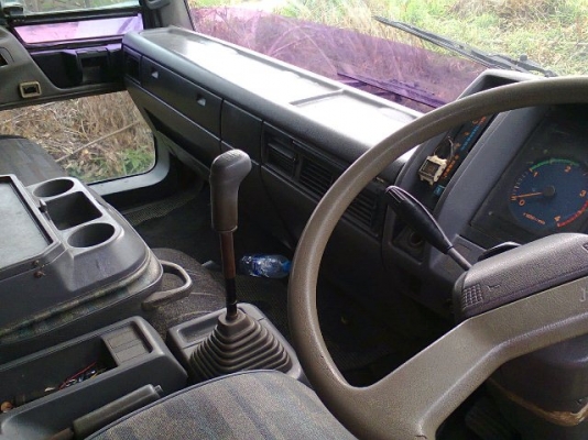 ขายรถบรรทุก 6 ล้อตู้แห้ง 10 บาน ช่วงยาว 7.2 เมตร