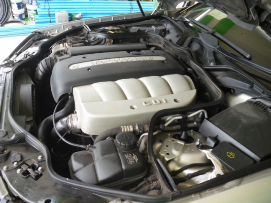 BENZ E220 CDI CLASSIC(ดีเซล)ปี2004 มีม่านหลัง BENZ E220 CDI CLASSIC(ดีเซล)ปี2004 มีม่านหลัง