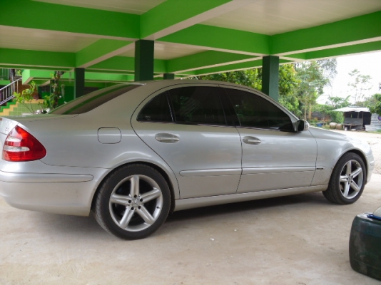 BENZ E220 CDI CLASSIC(ดีเซล)ปี2004 มีม่านหลัง BENZ E220 CDI CLASSIC(ดีเซล)ปี2004 มีม่านหลัง