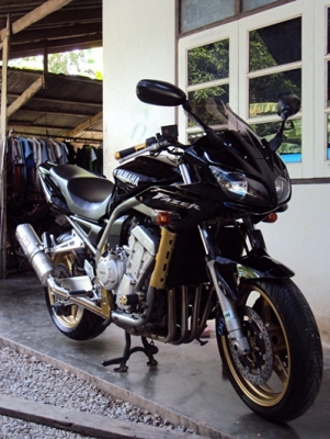 ขาย Yamaha Fz-1 Fazer ปี2002 อินวอย สภาพดี สวยๆ 134,000 ราคาไม่แพงคับ ด่วน