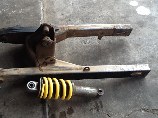 อาร์มหลัง +โช๊คสภาพดี ราคาพร้อมส่งครับ