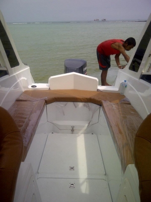 เรือไฟเบอร์กลาส