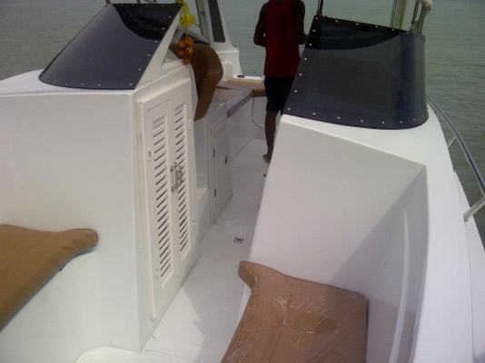 เรือไฟเบอร์กลาส