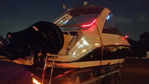 เรือไฟเบอร์กลาส