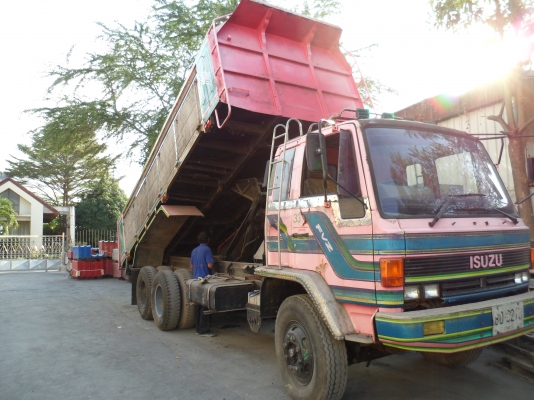 ขายรถดัมพ์ ISUZU 10 ล้อ FVZ 175 แรงม้า 2 เพลา สภาำพเดิมไม่ได้ดัดแปลง