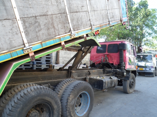 ขายรถดัมพ์ ISUZU 10 ล้อ FVZ 175 แรงม้า 2 เพลา สภาำพเดิมไม่ได้ดัดแปลง