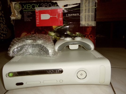 ขายเกมส์ X-BOX360 รุ่นแรกครับ เล่นได้ปกติ