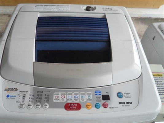 ต้องการขายเครื่องซักผ้าหยอดเหรียญ มือสอง.