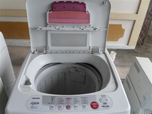 ต้องการขายเครื่องซักผ้าหยอดเหรียญ มือสอง.