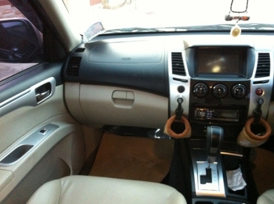 ขาย ปาเจโร่สปอร์ต ปี2011