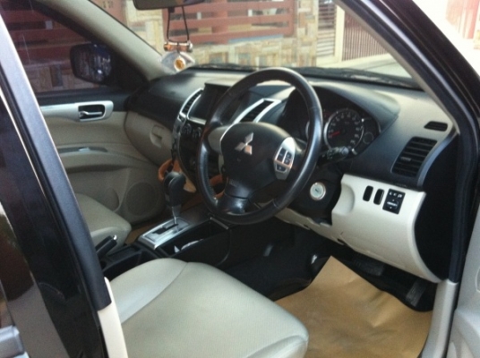 ขาย ปาเจโร่สปอร์ต ปี2011