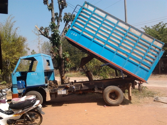 6 ล้อดั๊มพร้อมใช้