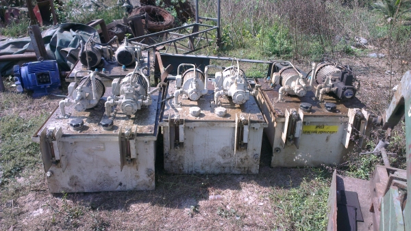 Sell> ขายชุดไฮดรอลิค (power unit) มือสอง ถัง 50 ลิตร ของญี่ปุ่นครับ เป็นชุดมอเตอร์พร้อมปั้ม สองตัวคู่ สามารถนำไปใช้งานได้หลาย เอาท์พุตครับ