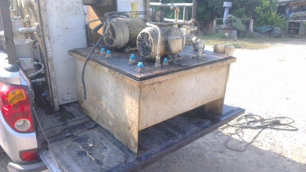 Sell> ขายชุดไฮดรอลิค (power unit) มือสอง ถัง 50 ลิตร ของญี่ปุ่นครับ เป็นชุดมอเตอร์พร้อมปั้ม สองตัวคู่ สามารถนำไปใช้งานได้หลาย เอาท์พุตครับ