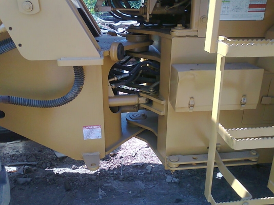 รถตัก KOMATSU WA120-1 S/N 1213x รถสวย พร้อมใช้งาน เก็บสีสวยมาบาง ๆ รถสวยกิ๊ก ชอบราคาเท่าไรต่อรองได้ครับ