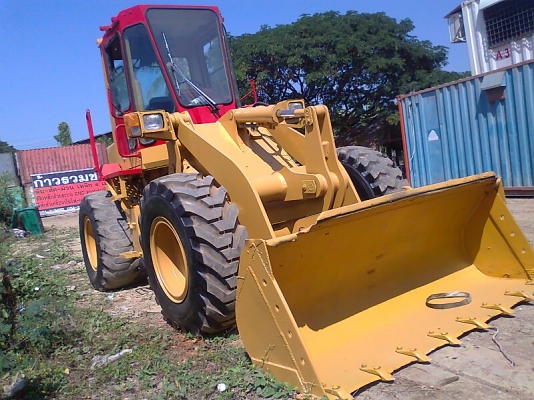 รถตัก KOMATSU WA120-1 S/N 1213x รถสวย พร้อมใช้งาน เก็บสีสวยมาบาง ๆ รถสวยกิ๊ก ชอบราคาเท่าไรต่อรองได้ครับ