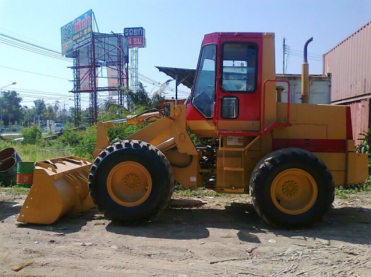 รถตัก KOMATSU WA120-1 S/N 1213x รถสวย พร้อมใช้งาน เก็บสีสวยมาบาง ๆ รถสวยกิ๊ก ชอบราคาเท่าไรต่อรองได้ครับ