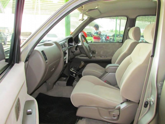 TOYOTA HILUX TIGER D4D SPORT CRUISER 4Dr 2.5 MT ปี 2003 TOYOTA HILUX TIGER D4D SPORT CRUISER 4Dr 2.5 MT ปี 2003