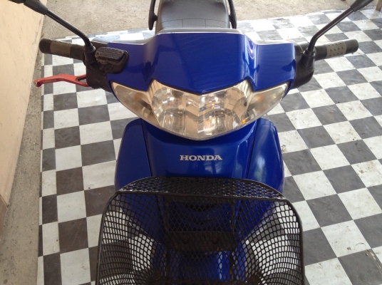 ขาย!!!ฮอนด้าเวฟ100 ปี47 รถเครื่องดีคับ มีเล่มทะเบียนครบ ภาษีไม่หมด