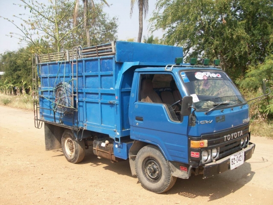 รถดั้มเกษตร  บรรทุกพร้อมใช้ เครื่อง 115  แรงม้า  รถห้าง