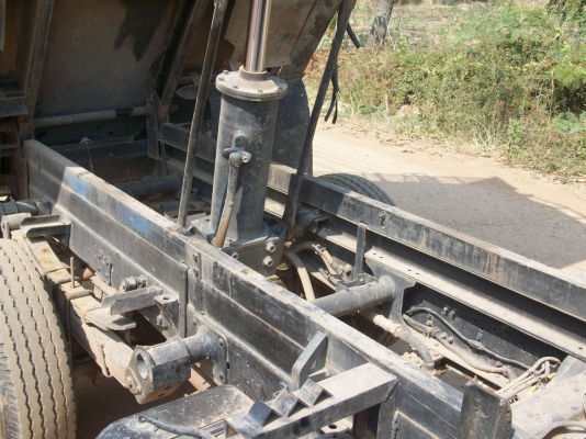 รถดั้มเกษตร  บรรทุกพร้อมใช้ เครื่อง 115  แรงม้า  รถห้าง