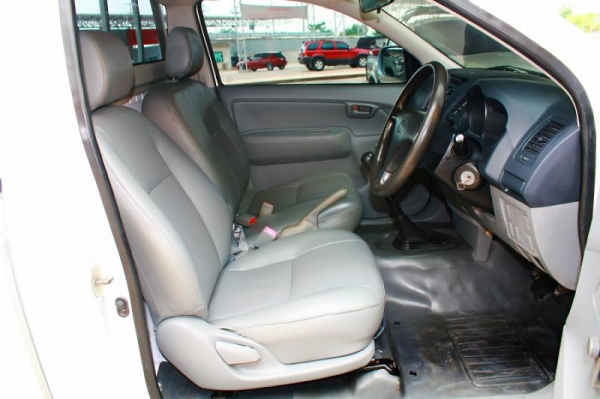 TOYOTA HILUX VIGO D4D Single  2.5 MT ปี 2004