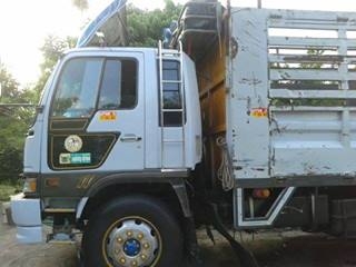 ขาย รถ10ล้อ1เพลาไม่ดั้ม HINO 3H 210HPปี2004 คัชซี KT927 สภาพสวยพร้อมใช้งาน เอกสารเล่มทะเบียนพร้อมโอน ราคา980,000บาท ต่อรองได้สนใจติดต่อ:082-3223112,094-5324914(คุณนิเทพ)