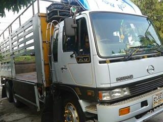 ขาย รถ10ล้อ1เพลาไม่ดั้ม HINO 3H 210HPปี2004 คัชซี KT927 สภาพสวยพร้อมใช้งาน เอกสารเล่มทะเบียนพร้อมโอน ราคา980,000บาท ต่อรองได้สนใจติดต่อ:082-3223112,094-5324914(คุณนิเทพ)