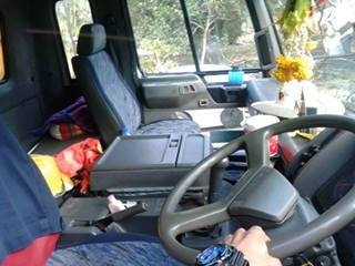 ขาย รถ10ล้อ1เพลาไม่ดั้ม HINO 3H 210HPปี2004 คัชซี KT927 สภาพสวยพร้อมใช้งาน เอกสารเล่มทะเบียนพร้อมโอน ราคา980,000บาท ต่อรองได้สนใจติดต่อ:082-3223112,094-5324914(คุณนิเทพ)