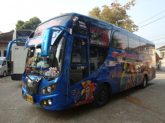 ขายด่วนรถบัสปรับอากาศ 9 เมตรสวยมากๆหาแบบนี้ไม่ได้แล้ว สีใหม่ทำได้ไม่กี่เดือน แอร์เย็นฉ่ำ เครื่องเสียงเต็มๆ เจ้าของดูแลอย่างดีไม่เคยมีปัญหา