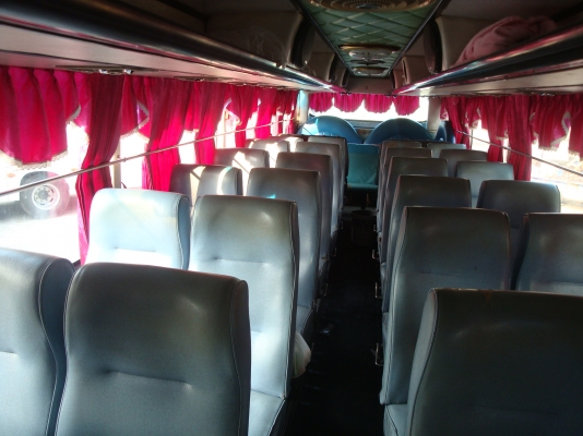 ขายด่วนรถบัสปรับอากาศ 9 เมตรสวยมากๆหาแบบนี้ไม่ได้แล้ว สีใหม่ทำได้ไม่กี่เดือน แอร์เย็นฉ่ำ เครื่องเสียงเต็มๆ เจ้าของดูแลอย่างดีไม่เคยมีปัญหา