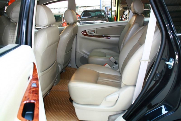 TOYOTA INNOVA  VVTi 2.0 AT ปี 2012