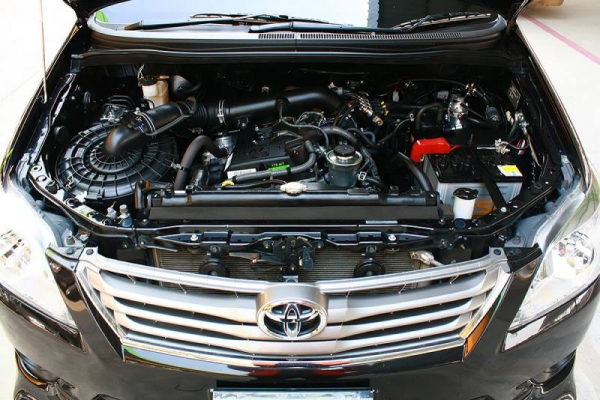TOYOTA INNOVA  VVTi 2.0 AT ปี 2012