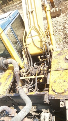 ขายแบ็คโฮ komatsu pc200-รุ่น3