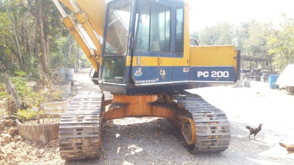 ขายแบ็คโฮ komatsu pc200-รุ่น3