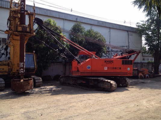 รถเจาะเสาเข็ม / รถตอกเสาเข็ม