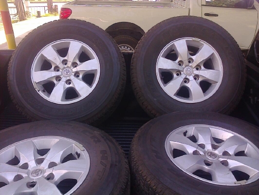 แม็กซ์วีโก้แชม16พร้อมยางบิดโตนดอกสวยๆ2657016ปี12