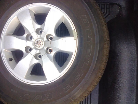 แม็กซ์วีโก้แชม16พร้อมยางบิดโตนดอกสวยๆ2657016ปี12 แม็กซ์วีโก้แชม16พร้อมยางบิดโตนดอกสวยๆ2657016ปี12