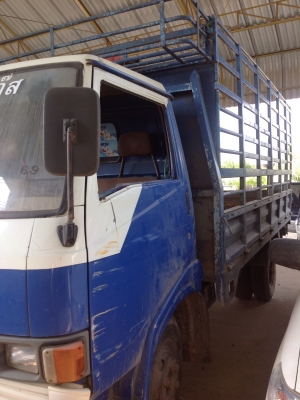 Hino KM777