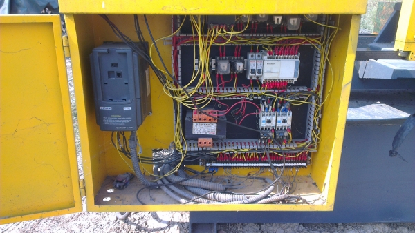 Sell> ขายเลื่อยสายพาน Band Saw มือสอง เทียบกับ Amada 400 ตัวใหญ่ เป็นเครื่อง กึ่งออโต้ครับ กำแพงแสน นครปฐมครับ