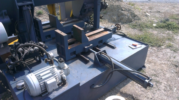 Sell> ขายเลื่อยสายพาน Band Saw มือสอง เทียบกับ Amada 400 ตัวใหญ่ เป็นเครื่อง กึ่งออโต้ครับ กำแพงแสน นครปฐมครับ