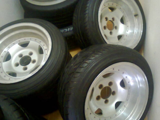 1ชุดทิ้งๆ15x8.5 ล้นๆมียางตามภาพ 5/114