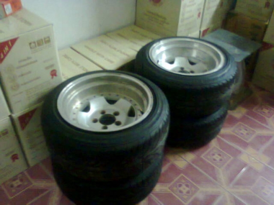 1ชุดทิ้งๆ15x8.5 ล้นๆมียางตามภาพ 5/114 1ชุดทิ้งๆ15x8.5 ล้นๆมียางตามภาพ 5/114