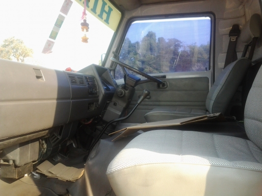 HINO  FC146  เครื่องWO6D  150แรงม้ายาว  6เมตร30เครื่องดีแอร์