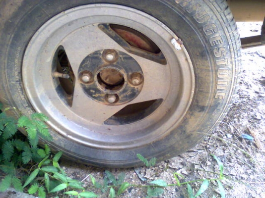 13X7 4/114 มียางครบพร้อมใช้งาน มีหลายชุดๆละ4500