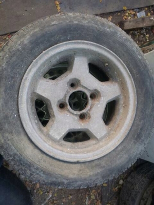 13X7 4/114 มียางครบพร้อมใช้งาน มีหลายชุดๆละ4500